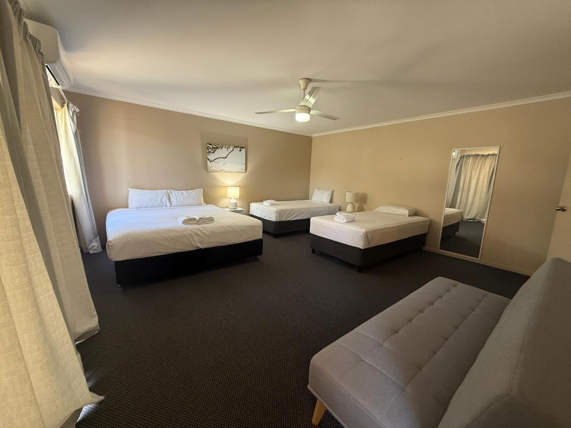 Harbour Sails Motor Inn Gladstone Dış mekan fotoğraf